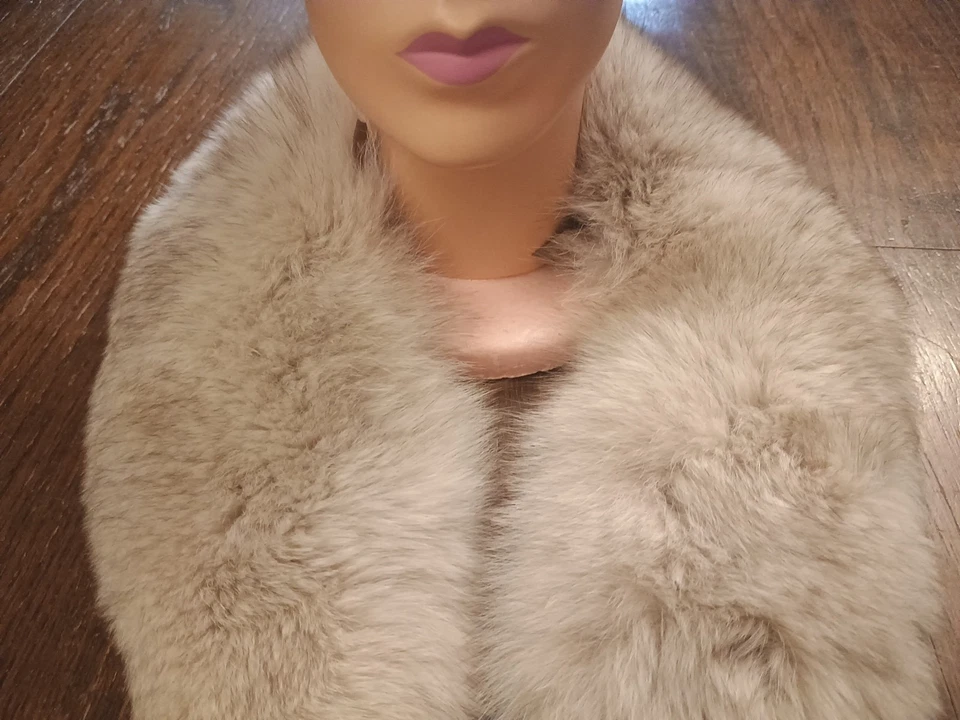 Vtg 50s Real FOX fur collar removable Button Loops attach to Sweater coat 32" L - Image 2 of 4