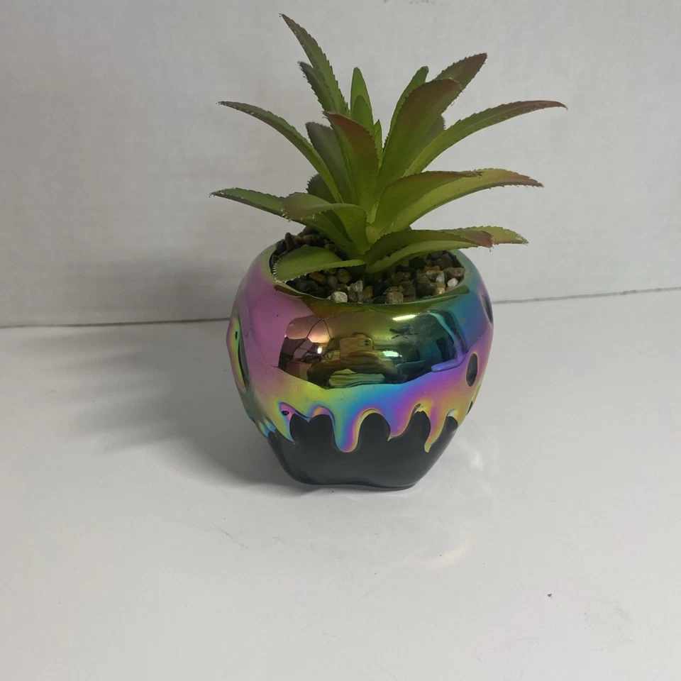 Mini maceta de cerámica con suculenta artificial con manzana venenosa de villanos de Disney Foto 2 de 4