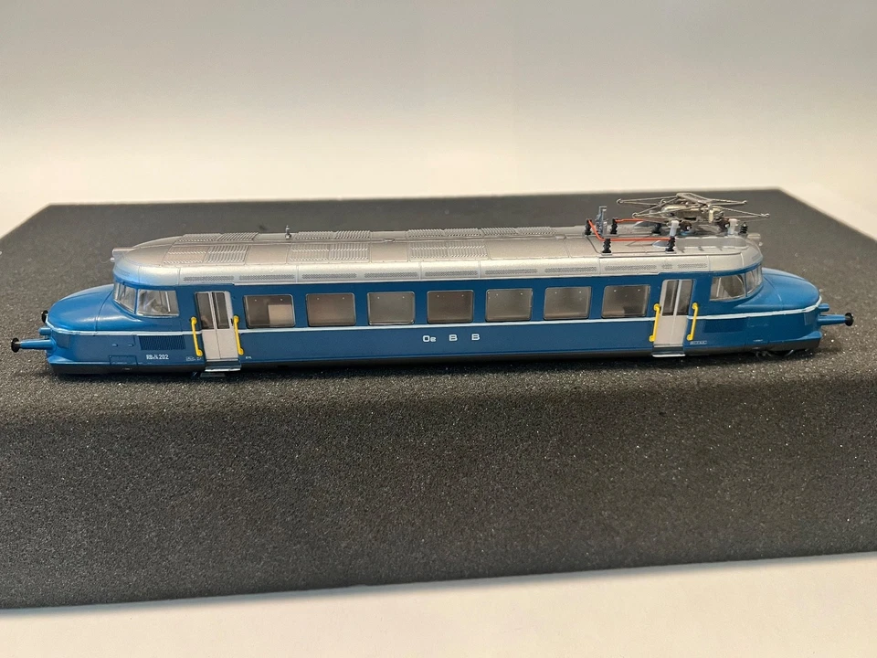 Marklin 3127 OeBB RBe 2/4 "Blauer Pfeil" / "Blue Arrow" Electric Railcar - HO - Image 2 of 4