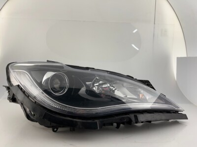 OEM | 2017 -- 2020 Chrysler Pacifica HID Xenon LED Headlight (Right/Passenger)