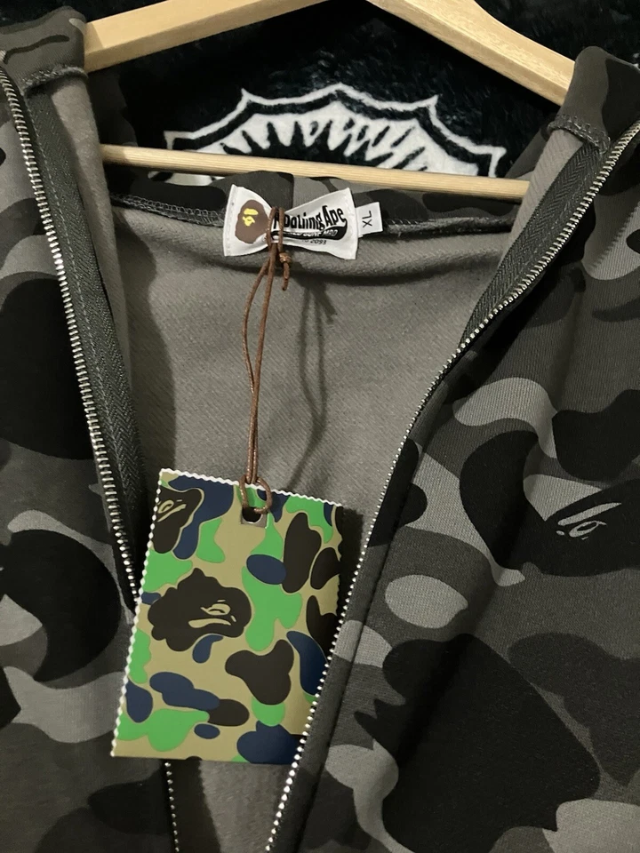 G1N with tags Bathing Ape Bape Grey Camo Shark Hoodie XL Full Zip - Image 4 of 4