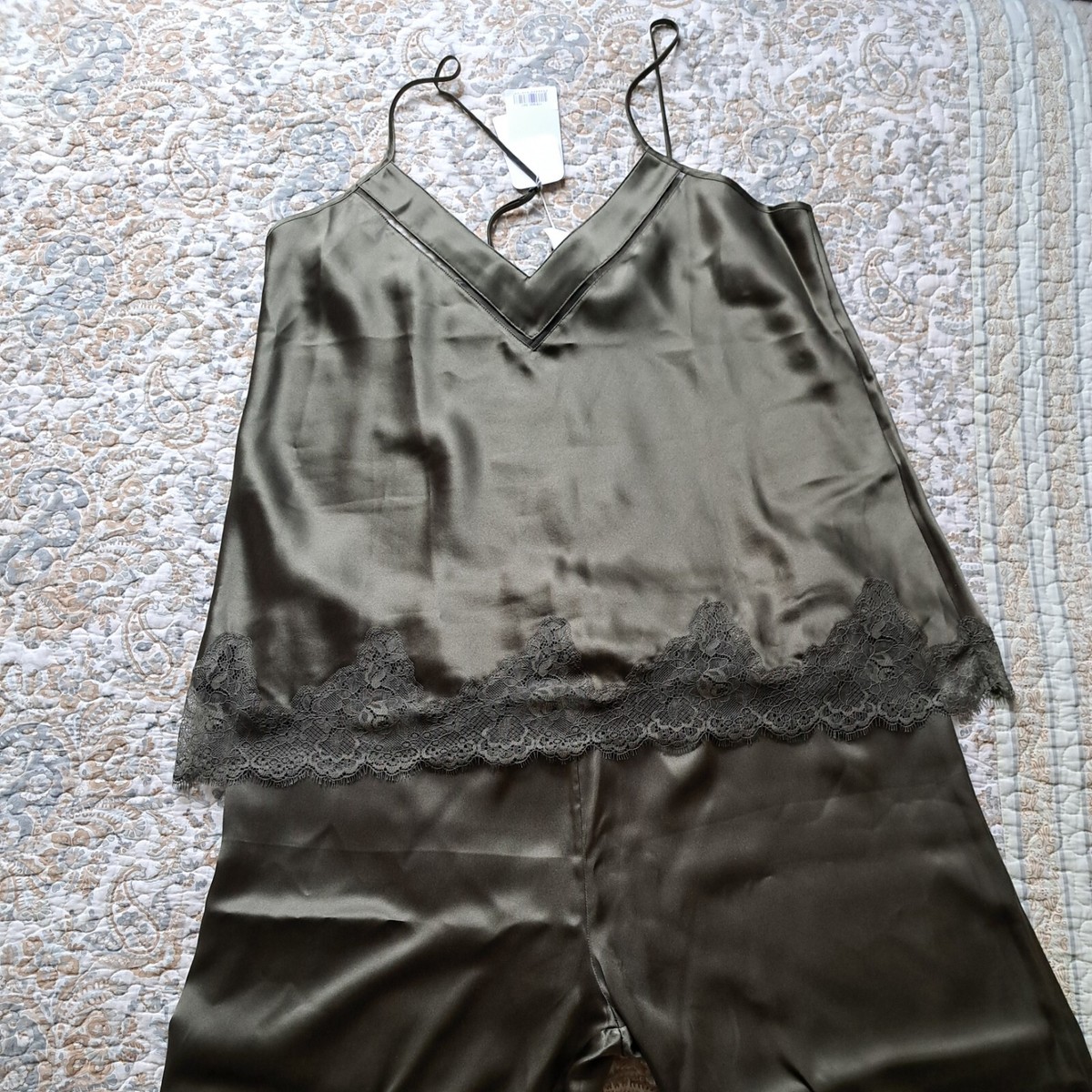 Luxurious Simone Perele silk two piece pyjamas set brand new with