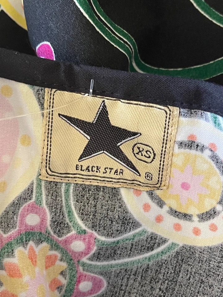 Exfoliantes Black Star negros florales talla XS Foto 3 de 3