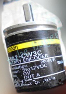 Omron E6A2-CWZ3C E6A2CWZ3C Rotary Encoder 200P/R New 1 Year Warranty cl