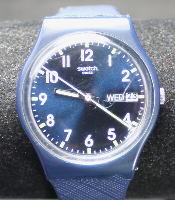 2014 Swatch Sir Blue GN718 33mm Quartz Watch Vintage