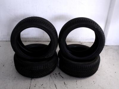 4x 255/45 R20 105V Goodyear ULTRAGRIP PERFORMANCE+ 9.72MM 9.83MM A3521 Tyres