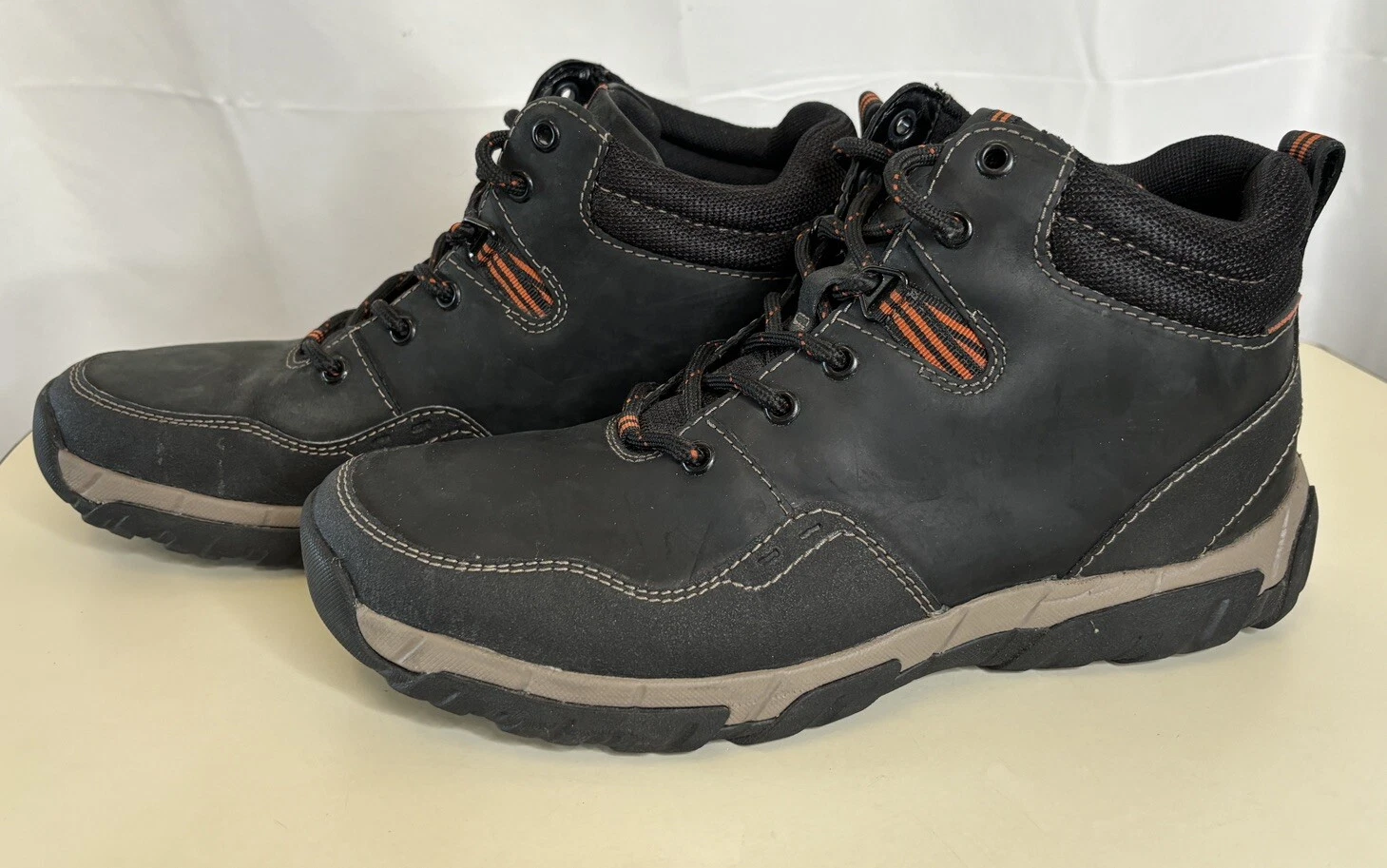 Clarks Grove Waterproof Mens Black Leather Chukkas Construction Boots Sz 10 EUC