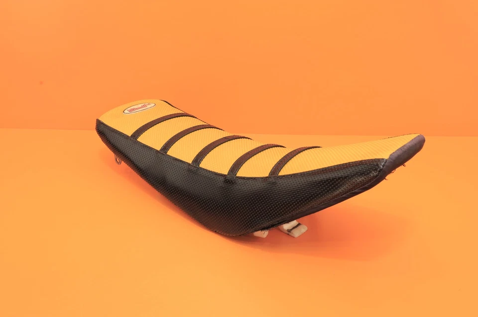 2003 02-23 RM85 RM85L OEM Main Seat Saddle Pillion Foam Base Cover Pan Mounts - Image 2 of 4