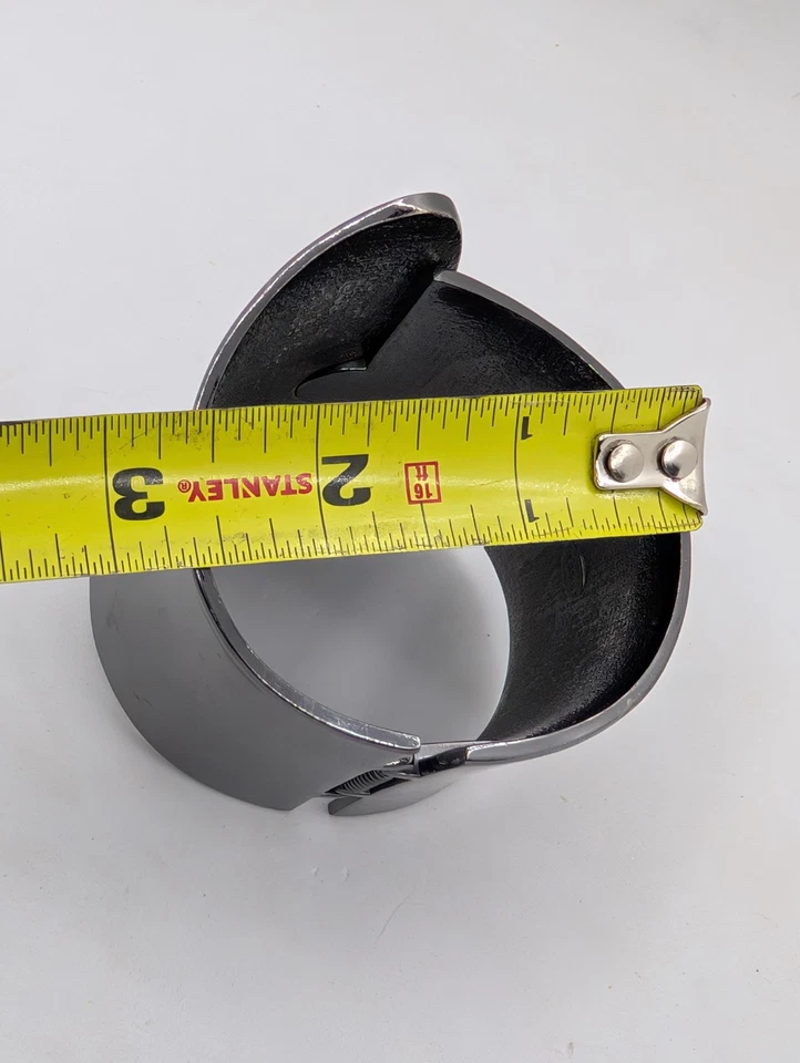 Brazalete Chico's plata oscura/pistola tono metal modernista abstracto Foto 3 de 4