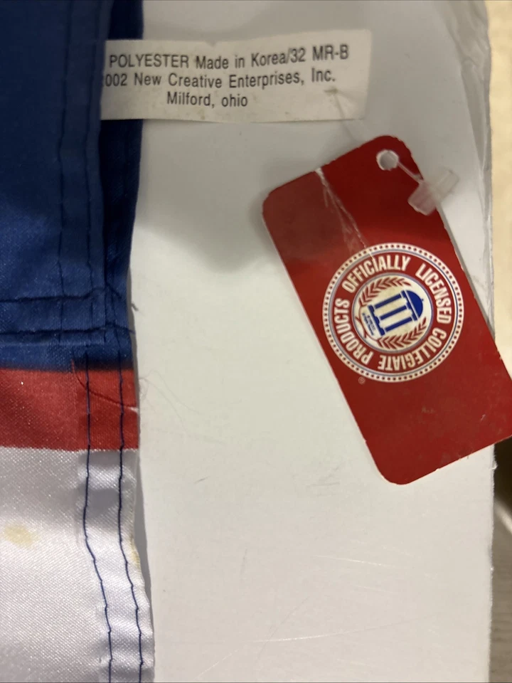 NCAA UConn Mujer Baloncesto 28" x 40" Poliéster Banner (2002, Nuevo Ent. Creativo Foto 3 de 4