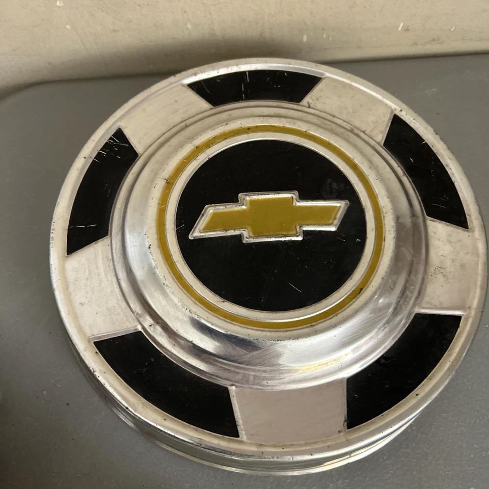Lote de 3 tapacubos centrales para camioneta Chevy K10 C10 1973-87 1/2 tonelada plato para perros angustia Foto 2 de 4