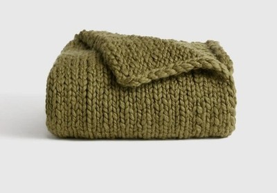 NWT QUINCE CHUNKY HAND KNIT WOOL THROW  50  X 60 OLIVE MSRP $134