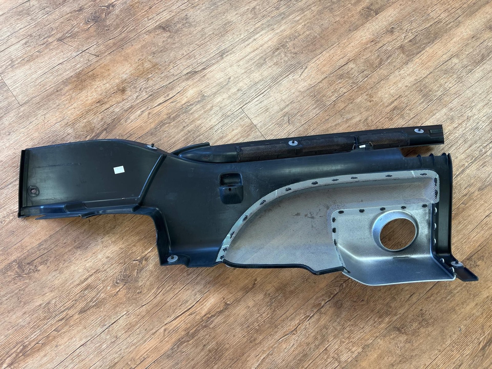 2008-2012 2014-2015 AUDI R8 - Right Engine Compartment Cover 420863082K (MK)