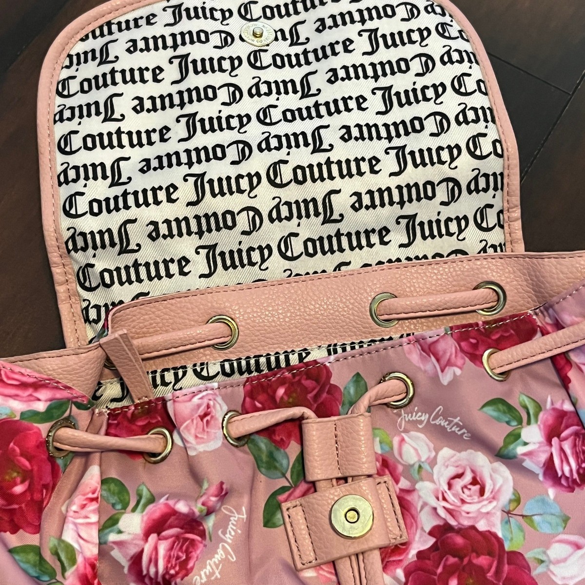 Juicy Couture Women display picture 1