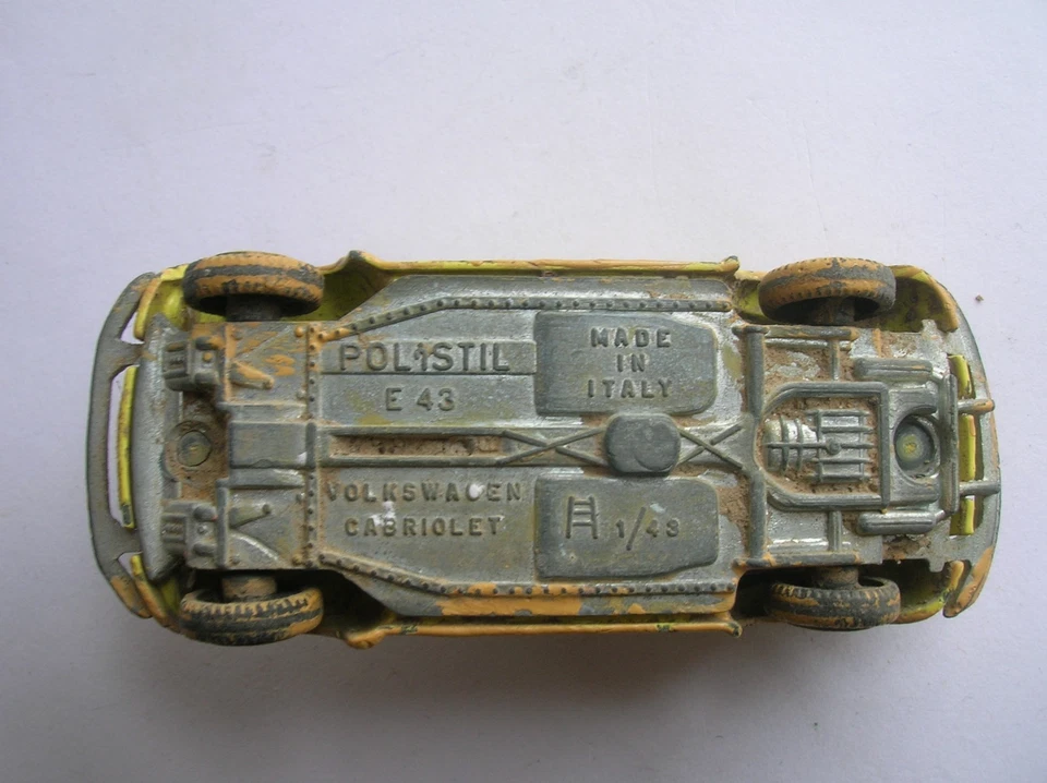 Volkswagen Maggiolino Cabriolet 1303 1/43 Polistil vintage giocato - maggiolone - Immagine 4 di 4