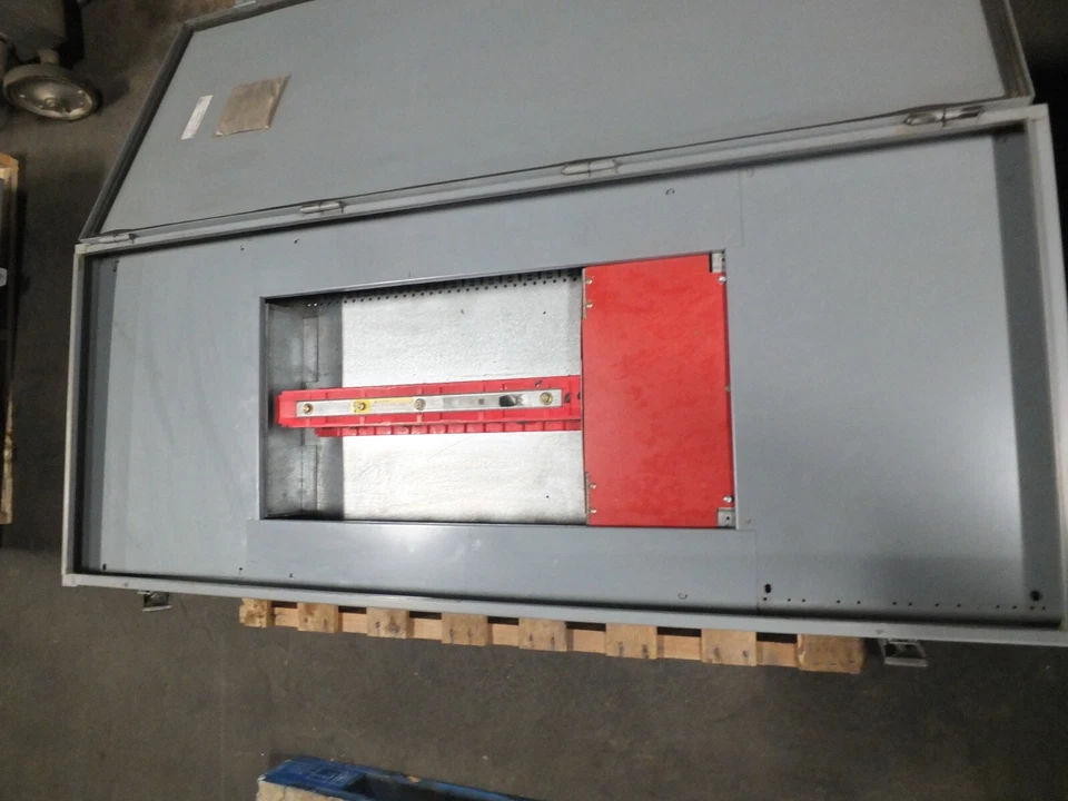 PANEL CUADRADO D - HCN23652N - 225 AMP - 600 VAC - 3Ø I-LINE #346 Foto 2 de 4