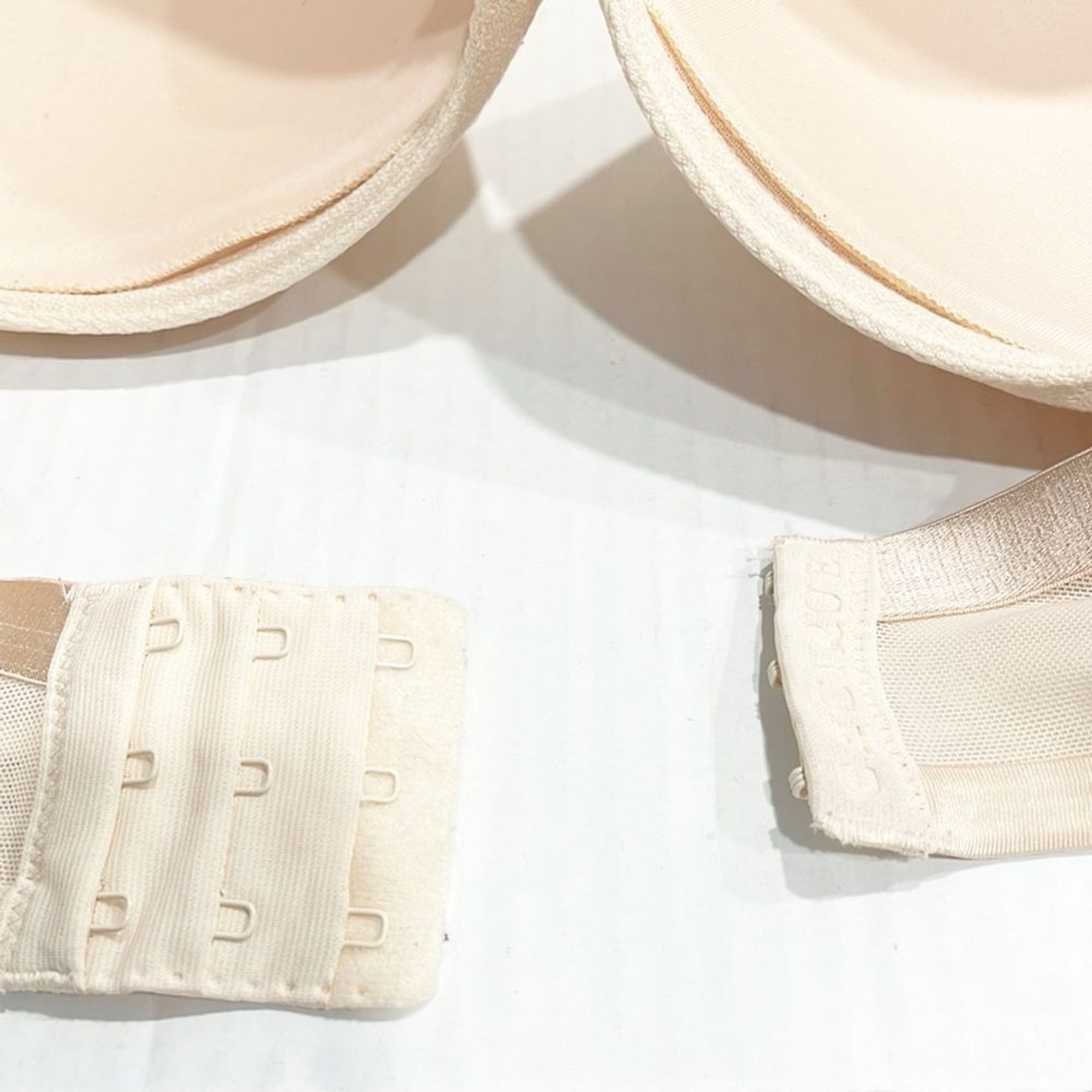 Cacique Full Coverage Underwire Support Backsmoot… - image 4