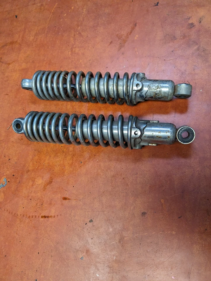 Amortecedores traseiros suzuki gs650gl gs650l gs650 81 82 1981 1982 - Imagem 4 de 4