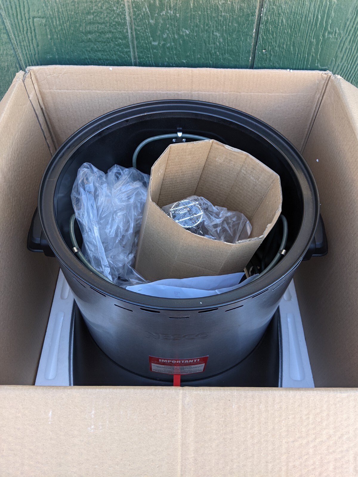 NESCO+Itr01+Digital+Infrared+Upright+Turkey+Roaster+Oil+1420+Watts