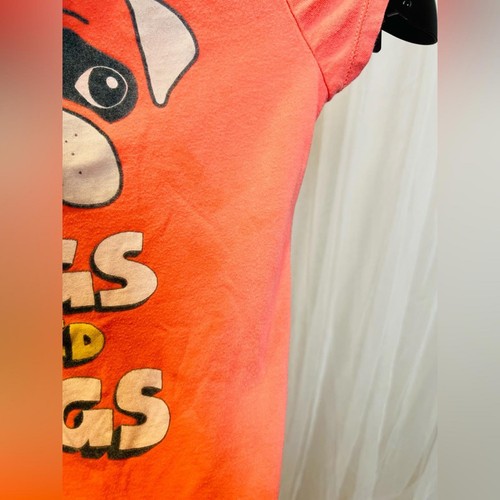 Old Navy Girls Graphic Tee - Pugs Need Hugs - Size Small (6/7) - Picture 2 of 5