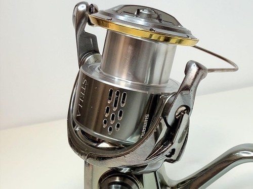 Carrete giratorio de alta gama Shimano 18 Stella C5000Xg engranaje de precisión ligero - Imagen 3 de 10