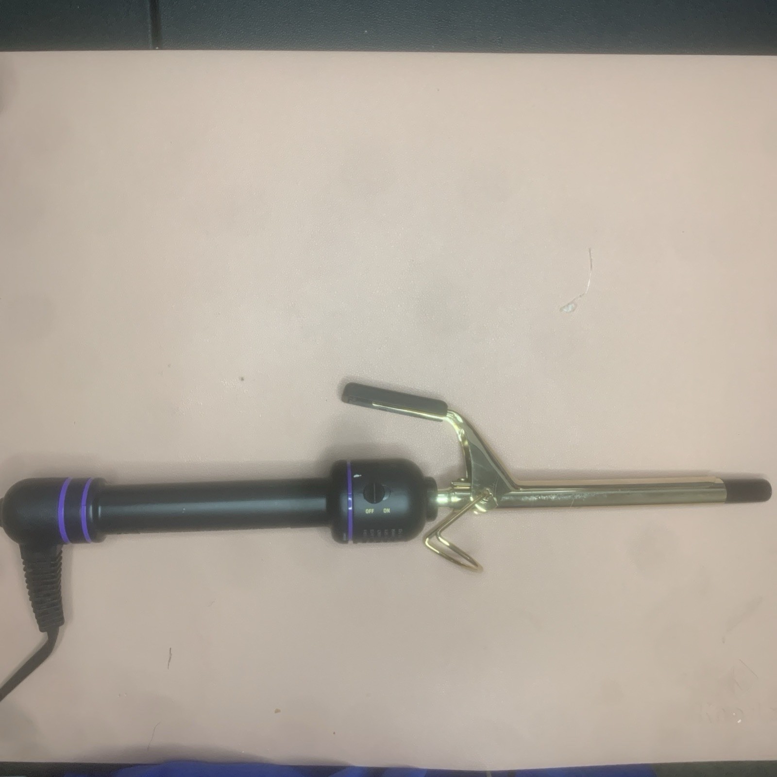 Hot Tools 24K Gold 1/2 in Curling Iron/Wand 430°F Adjustable Heat HT712