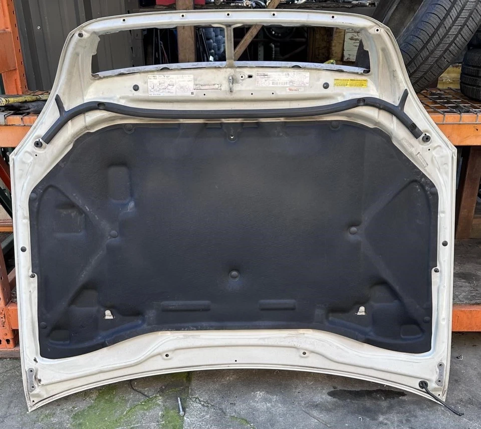 2001 LEXUS LS430 FRONT HOOD PANEL 066 PARCHMENT CRYSTAL - Изображение 3 из 4