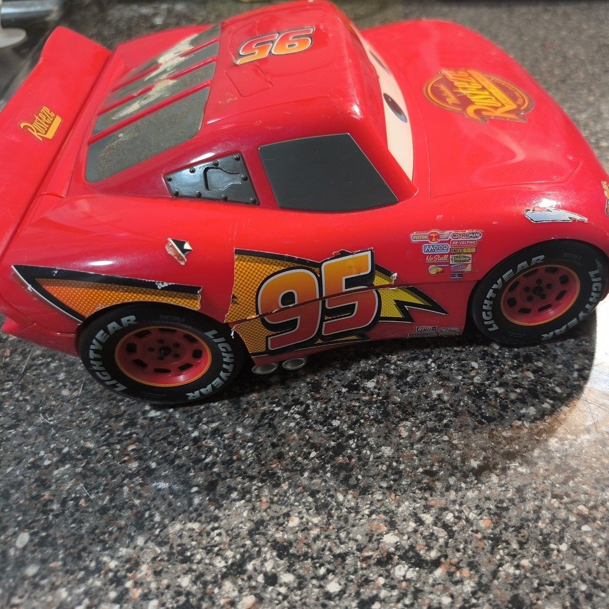 Disney Pixar Cars Lightning McQueen 7” Portable DVD Player | eBay