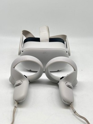 Meta Quest 2 Standalone VR Headset 128GB White Functional W/Controller