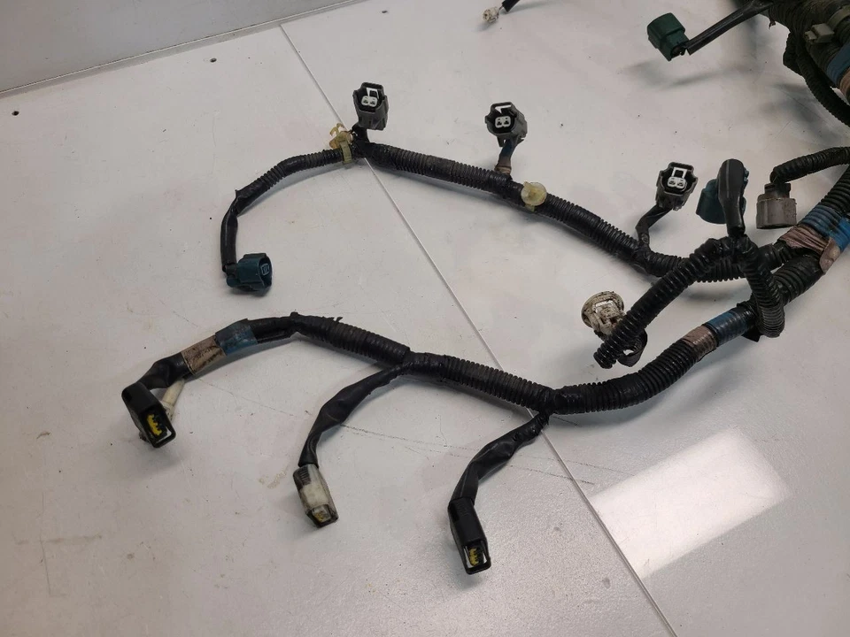 Arnés de cables del motor Subaru Legacy 2005 (3,0 L/AT/AWD) n.º de parte: 24020AD460 Foto 2 de 4