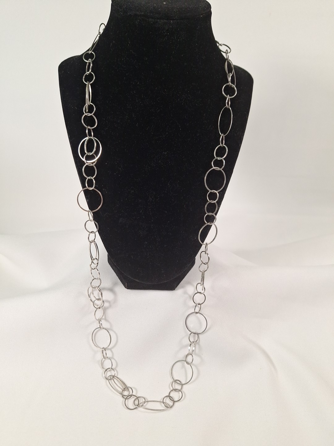 Unique Lightweight Silvertone Circles Necklace 32" - image 1