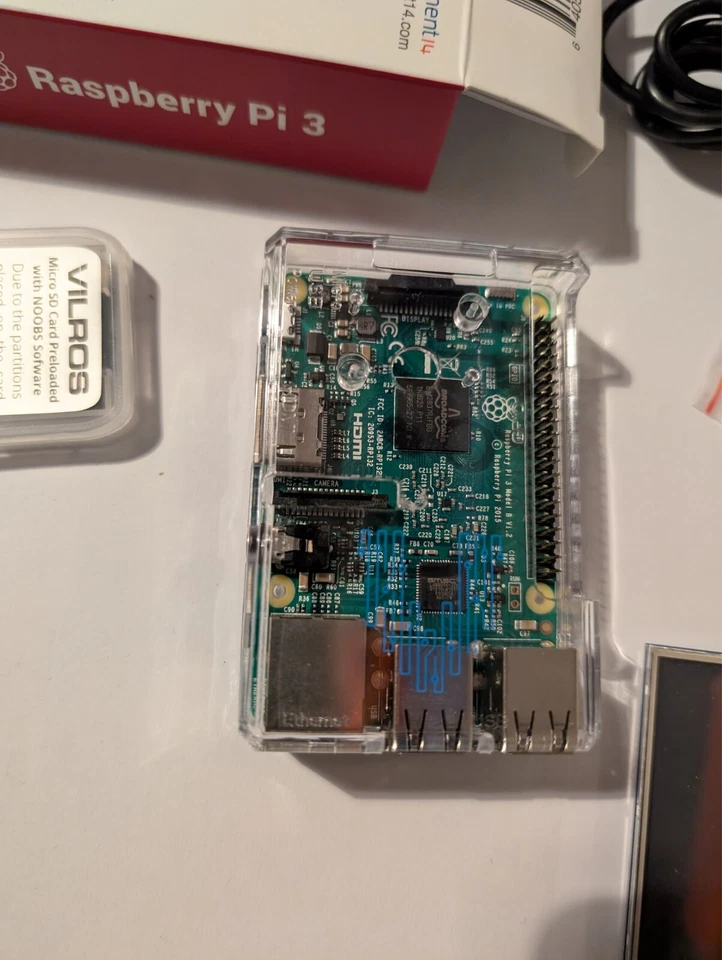 Raspberry Pi 3 Model B+  + case + schermo + sd + cavi - Imagen 2 de 2