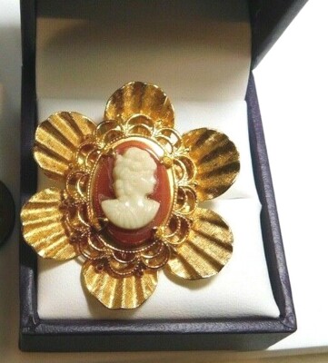 Vintage Victorian Style Cameo Red Background Gold tone Flower Filigree  Brooch