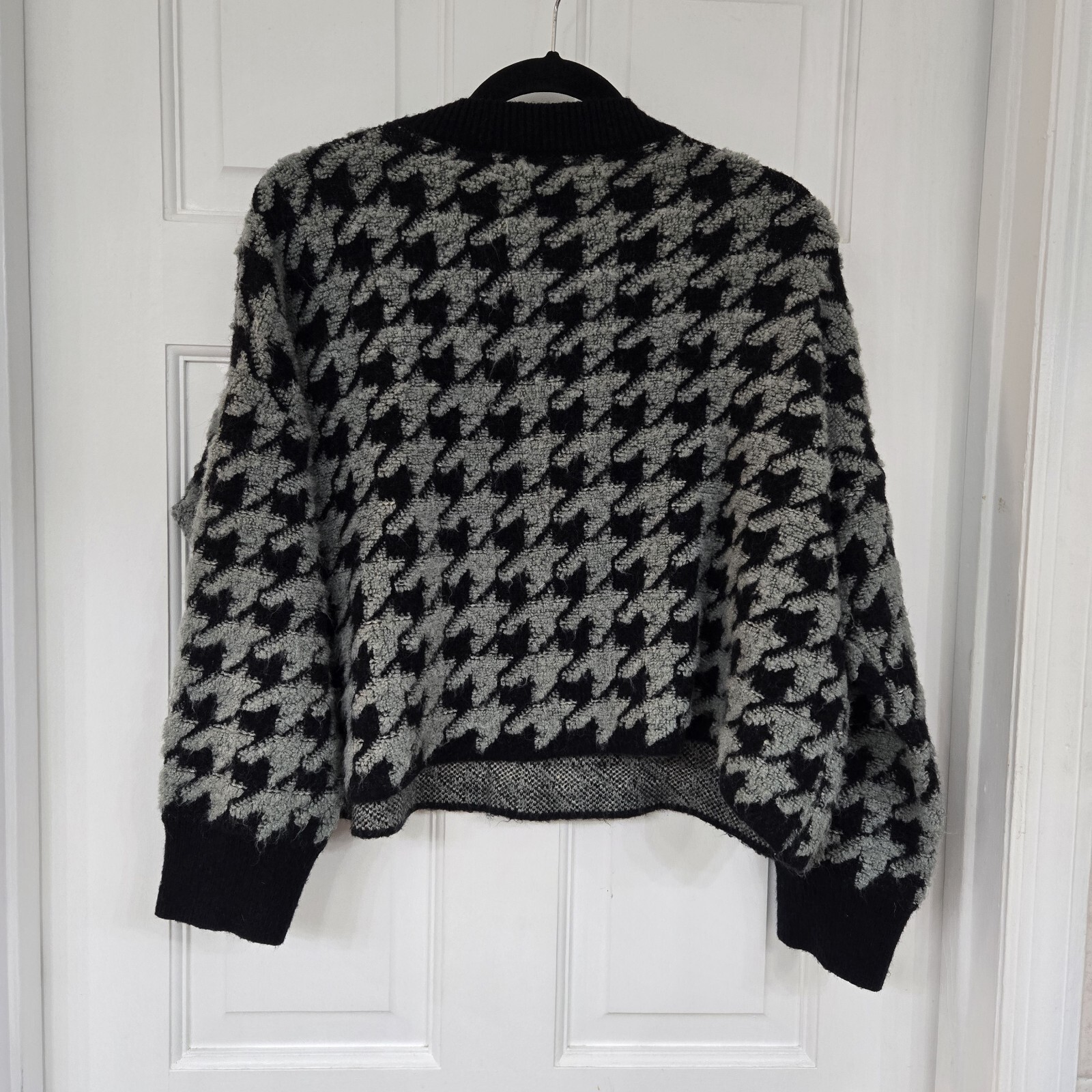 Max Studio Women's Houndstooth Pattern Sweater,Si… - image 3