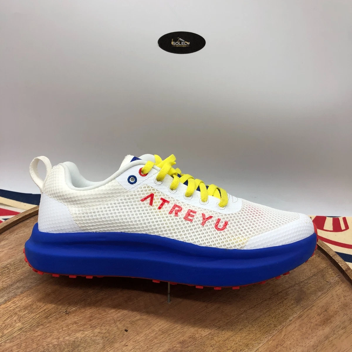 Daily trainer running shoes top