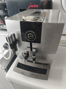 Jura  J9.2 Kaffeevollautomat Mit 12 Monaten Gewährleistung