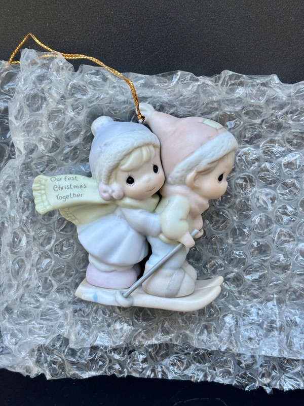 Enesco Precious Moments - Our First Christmas Together - 1996 - Vintage 183911