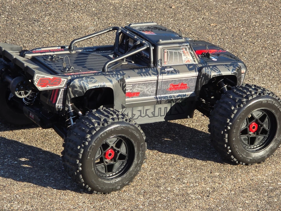 ARRMA 1/5 OUTCAST 8S EXB AVC 4X4 RTR Brushless Stunt Truck+OVP+Upgrades!!! - Bild 4 von 4