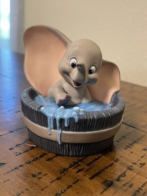 Walt Disney Collectors Society Member Sculpture - Dumbo ''Simply Adorable''