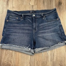 Gap Distressed Blue Denim Shorts Size 14/32 5  Medium Wash Stretch Comfort