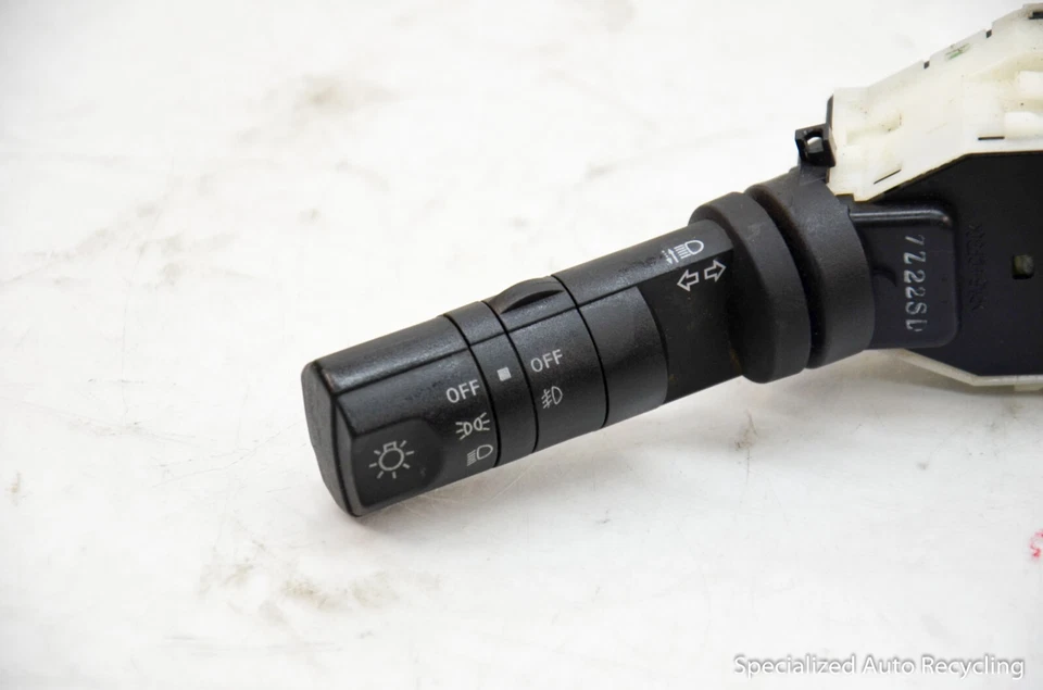 Nissan Sentra 2008 limpiaparabrisas lavadora faros señal columna tallos interruptores Foto 2 de 4