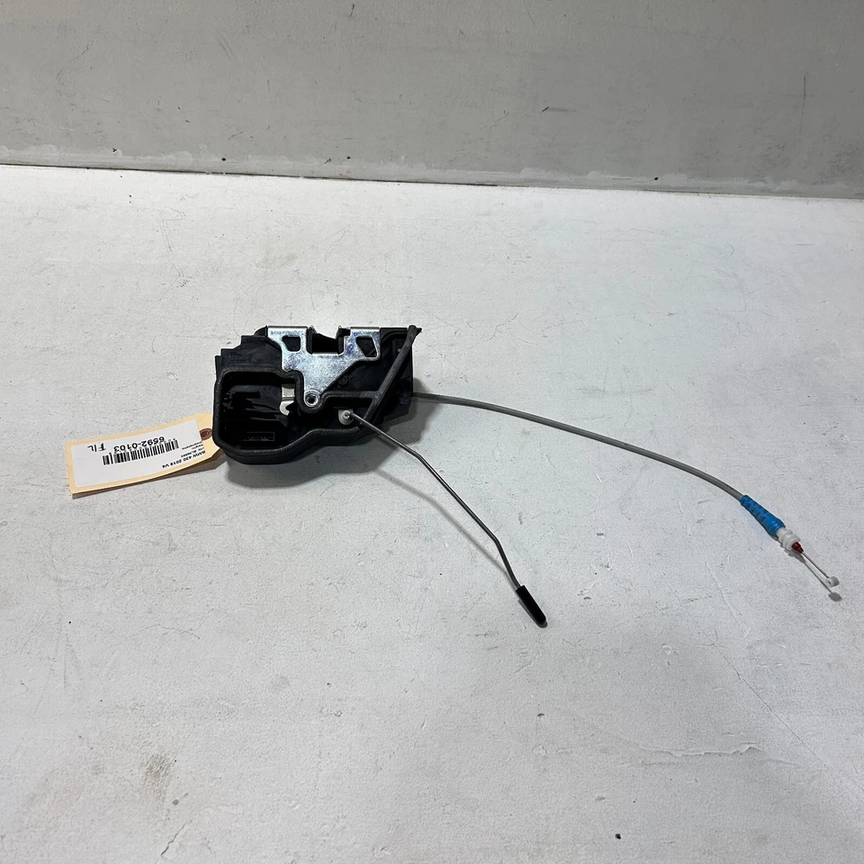 2017–2020 BMW 430i F36 ПЕРЕДНИЙ ЛЕВЫЙ ПРИВОД ЗАМКА ДВЕРИ СО СТОРОНЫ ВОДИТЕЛЯ ОТ ОРИГИНАЛЬНОГО ПРОИЗВОДИТЕЛЯ - Изображение 3 из 4