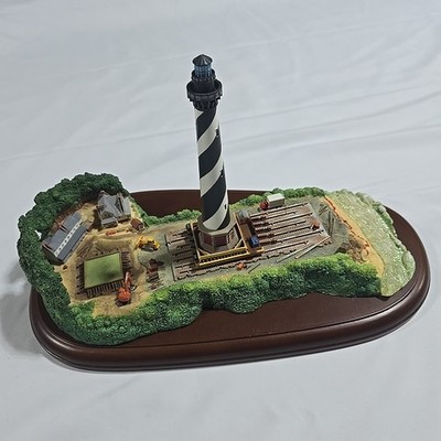 Lenox Cape Hatteras Lighthouse Sculpture | Ron Spicer | 2002 | Stand On The Move