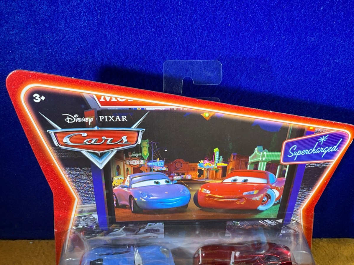 M10-87 DISNEY / PIXAR CARS MOVIE MOMENTS - 2 CAR PACK - SALLY