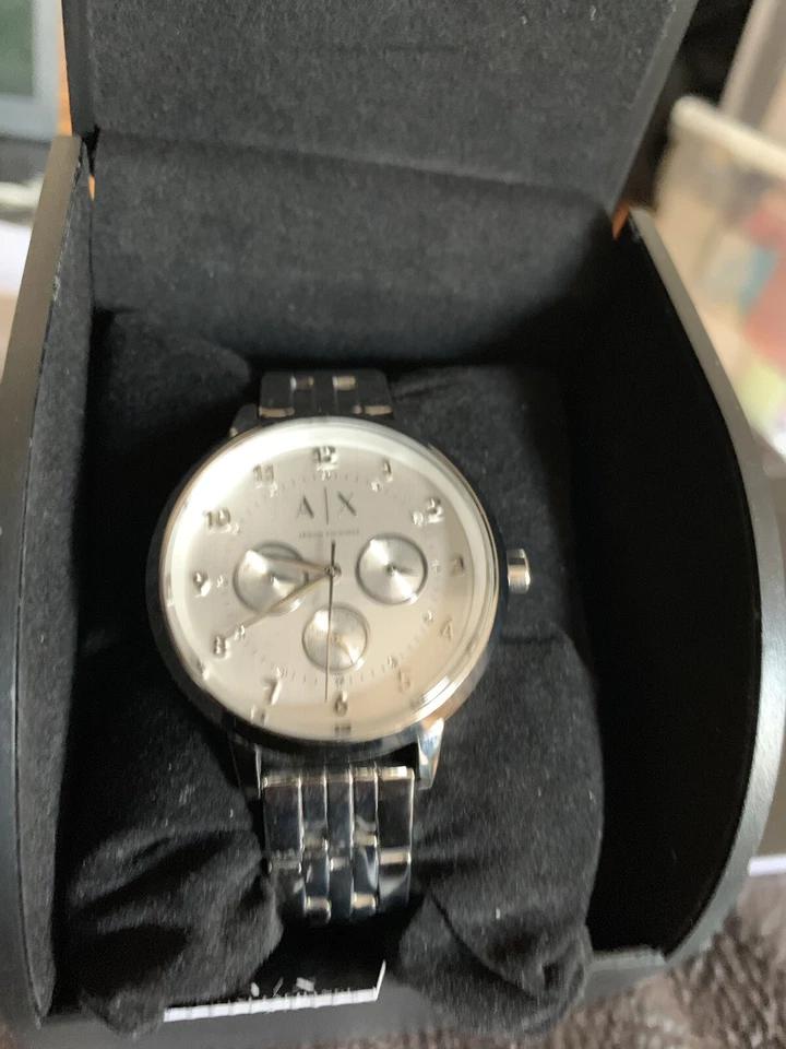 Reloj cronográfico plateado Armani Exchange para damas Foto 4 de 4