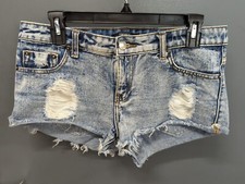 Women's Forever 21 Light Blue Distressed Jean Shorts Size 28