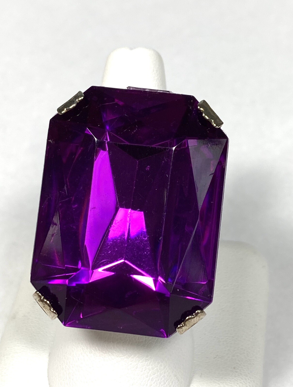 Costume Ring Purple Rectangular Plastic Gold Tone… - image 1