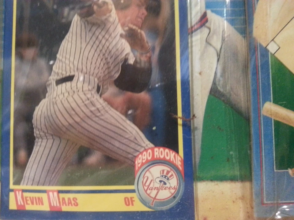 1990 Kevin Maas MVP As Novedad Coleccionista Pin & Score Card, Nuevo de Lote Antiguo Foto 2 de 3