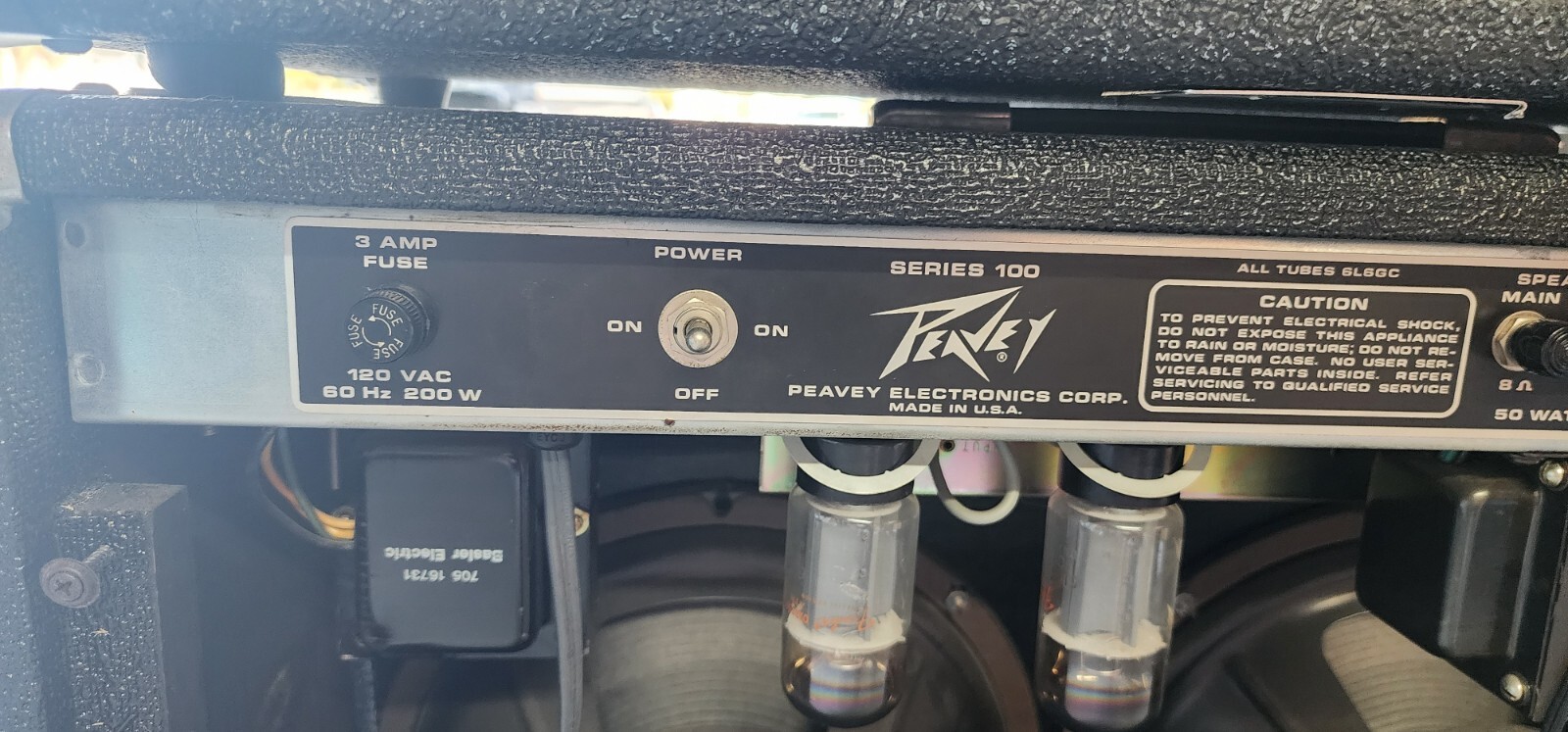 USED Peavey Model 212 Renown Guitar Combo Amp. (DNT LOC.