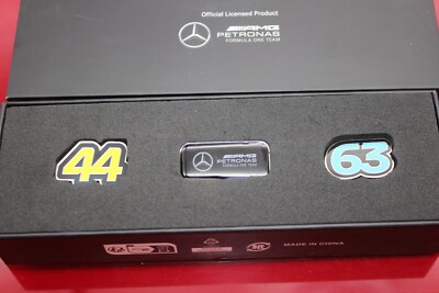 Mercedes-Benz Petronas F1 Pin Set Neu Emblem lapel badge Anstecknadel Hamilton